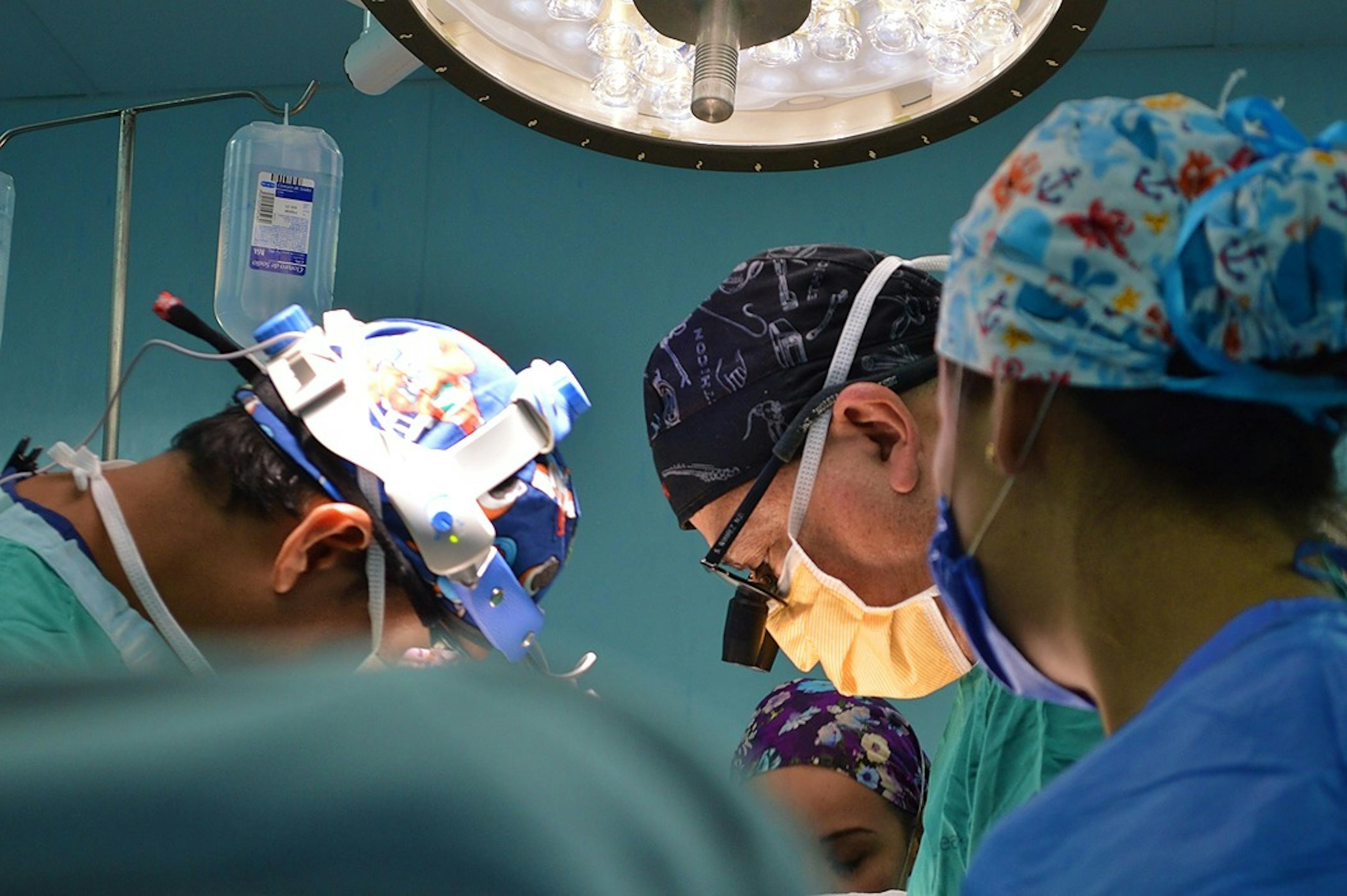 /how-the-healthcare-industry-can-best-utilise-robotic-process-automation-rba-htft3ybu feature image