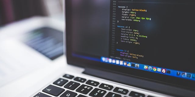 /7-tips-that-will-make-you-a-better-front-end-developer-bi1g3870 feature image