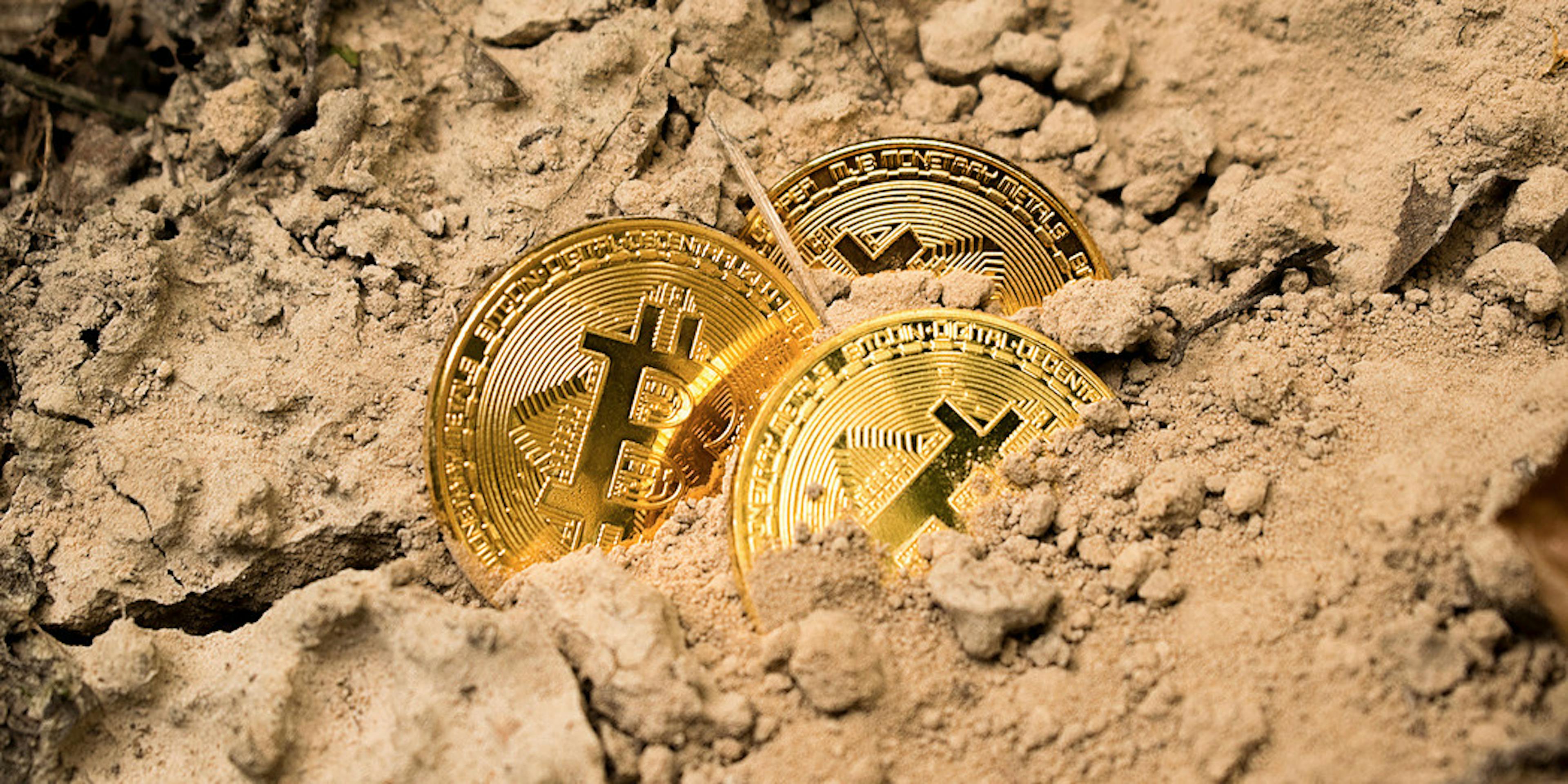 /bitcoin-white-paper-table-of-contents-5e8ds2bsj feature image