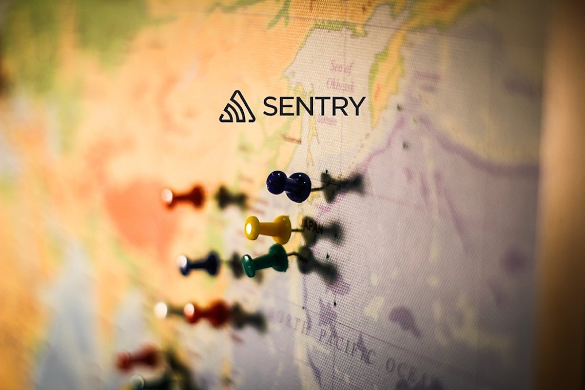 featured image - Pinpoint Those Pesky Minified Javascript Errors With Sentry