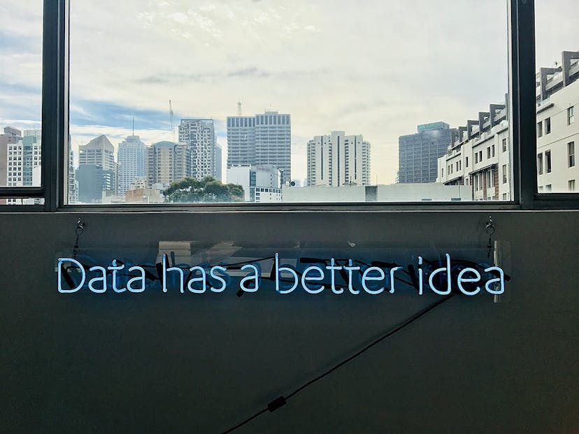 /how-big-data-reshapes-the-future-of-digital-advertising-3-examples-m2q3t76 feature image