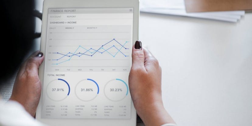 /the-role-of-digital-marketing-in-online-business-growth-08c4280c feature image