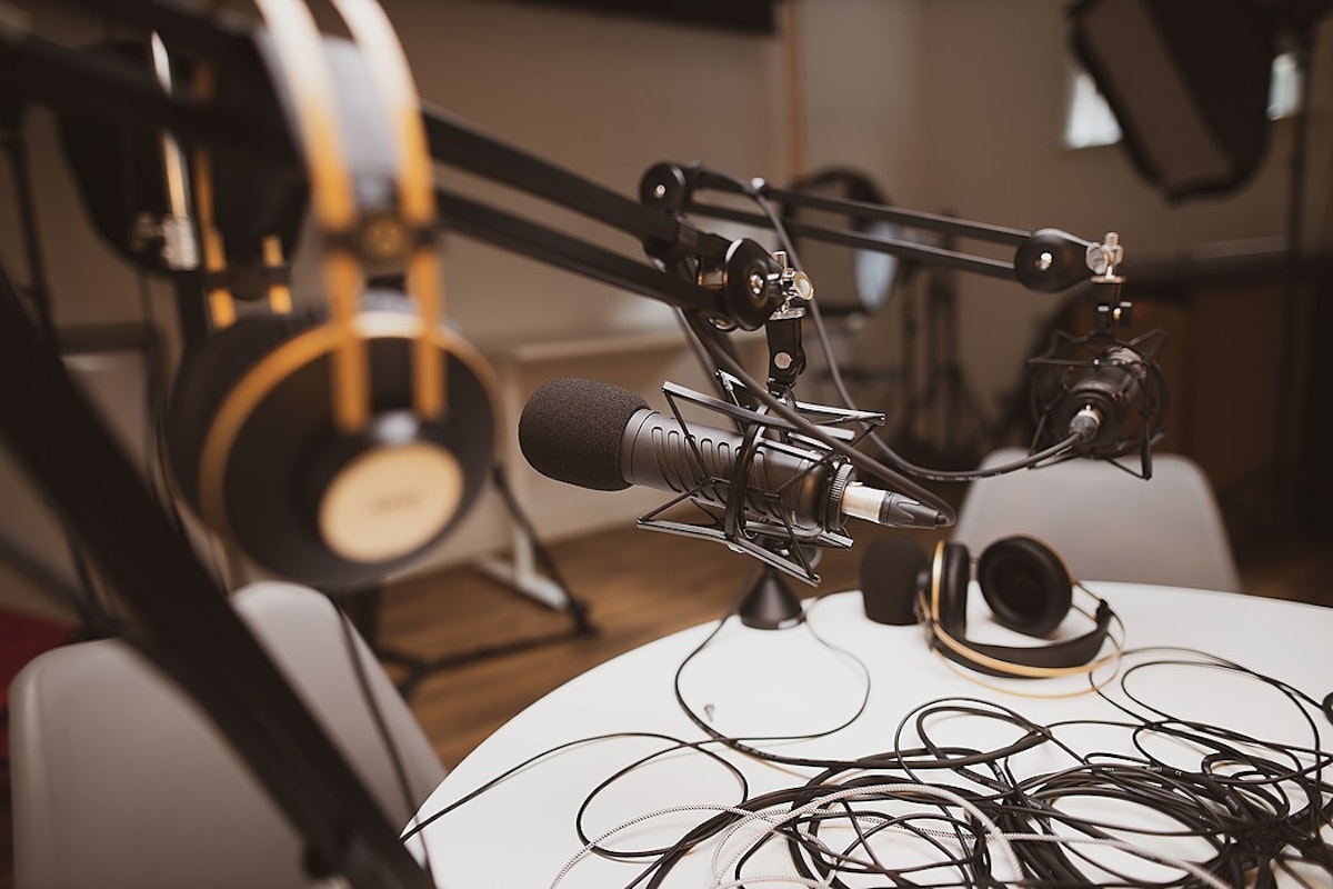 featured image - Podcasting for Beginners: A Complete Guide For 2020 and Beyond [Step-by-Step Guide]