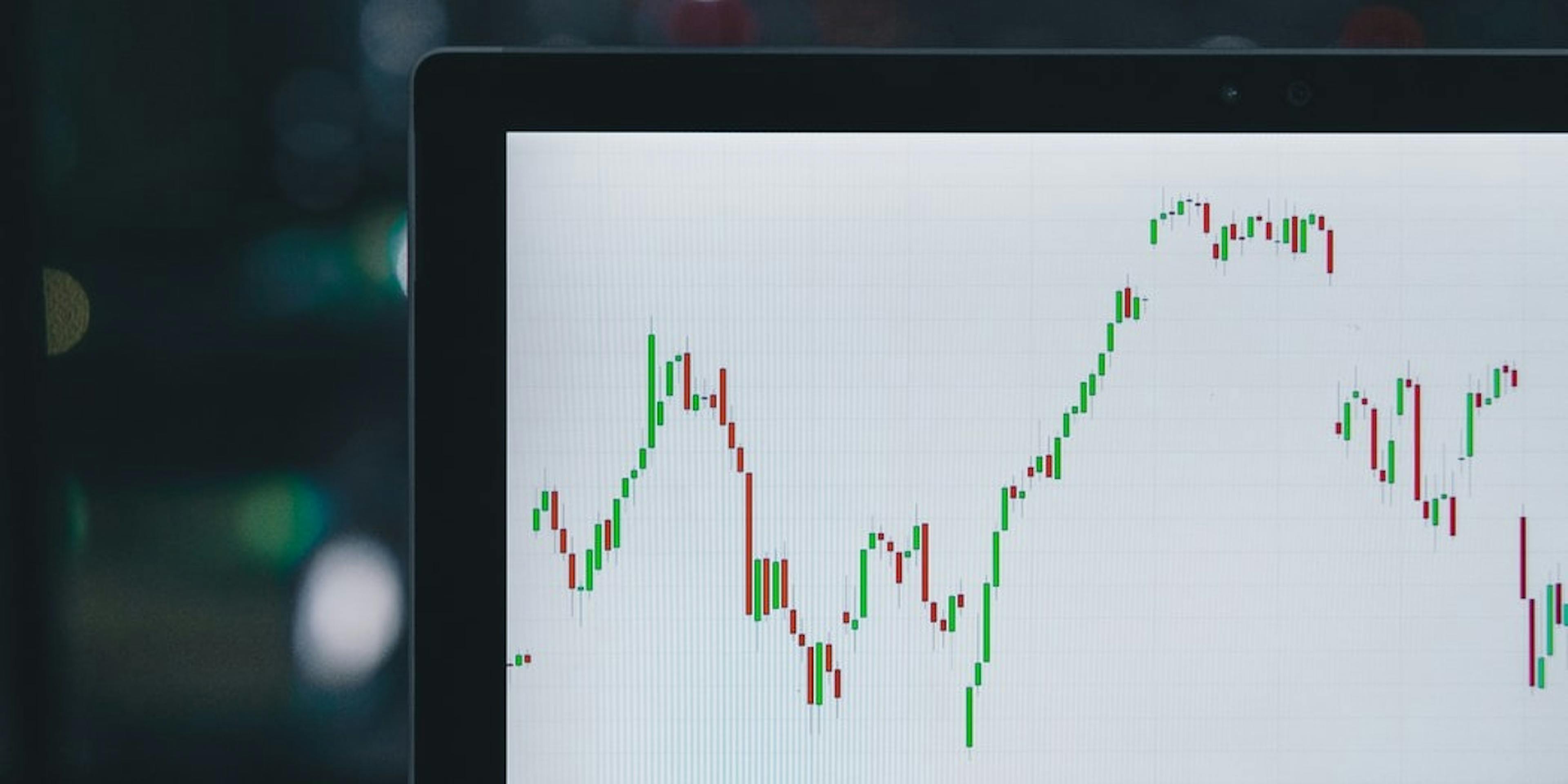 /what-is-a-copy-trading-platform-and-why-we-need-one-for-cryptocurrencies-k41ms315t feature image