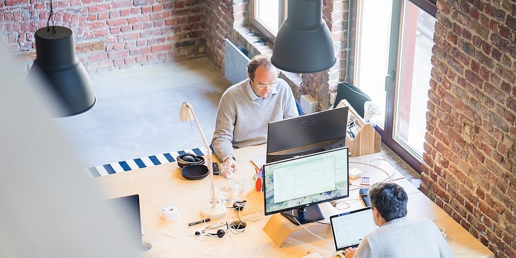 featured image - 5 Ways To Conquer The Content Game As a SaaS Startup