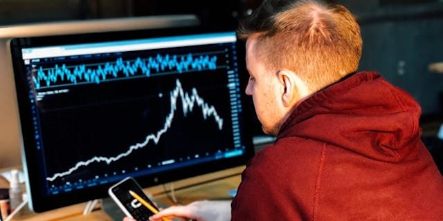 /the-ultimate-guide-to-successful-algo-trading-15r31fl feature image