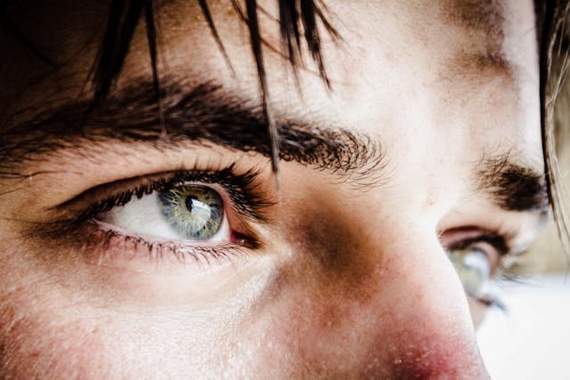 /6-tips-to-relieve-eye-strain-you-stare-at-a-screen-all-day-h65f3wtu feature image