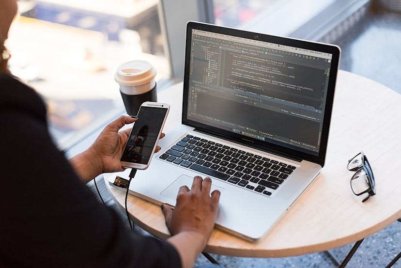 /5-top-skills-to-consider-when-you-choose-an-android-developer-ez1d329h feature image