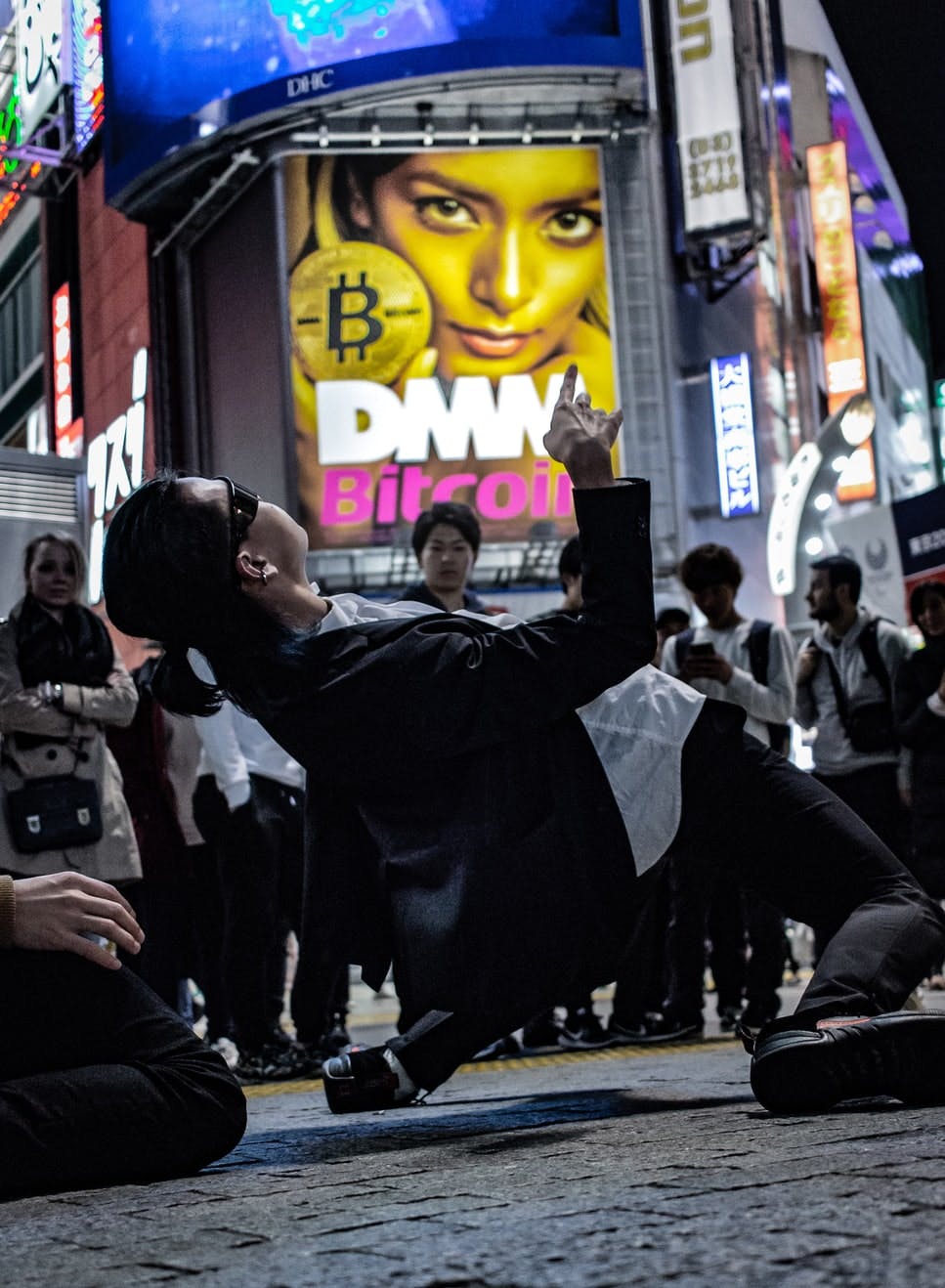 /what-lies-ahead-for-crypto-exchanges-in-2020-experts-opinion-on-the-trade-war-halving-and-libra-ox463x4z feature image