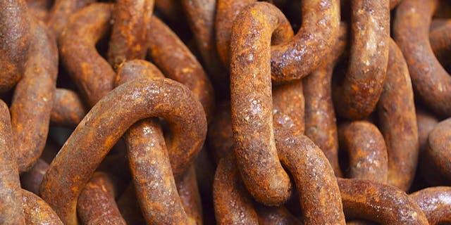 /lets-get-rid-of-the-blockchain-on_decentralization-gkxt1697 feature image