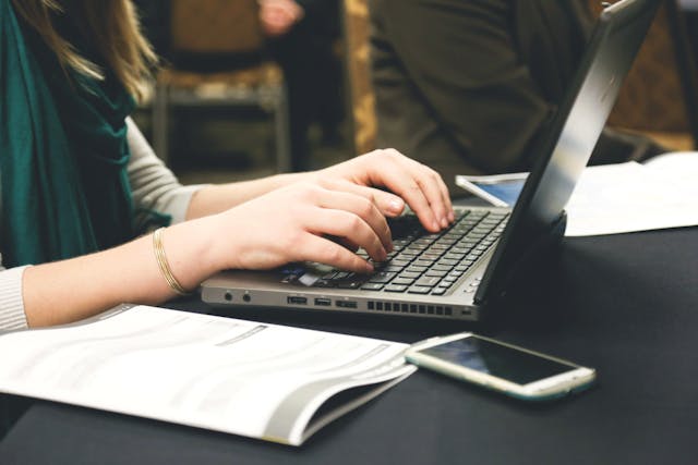 /how-did-i-make-my-life-easier-when-learning-html-and-css-02wk28h0 feature image
