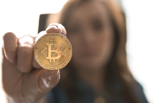 /2020-could-be-the-year-for-blockchain-education-to-take-off-ll8r36lv feature image