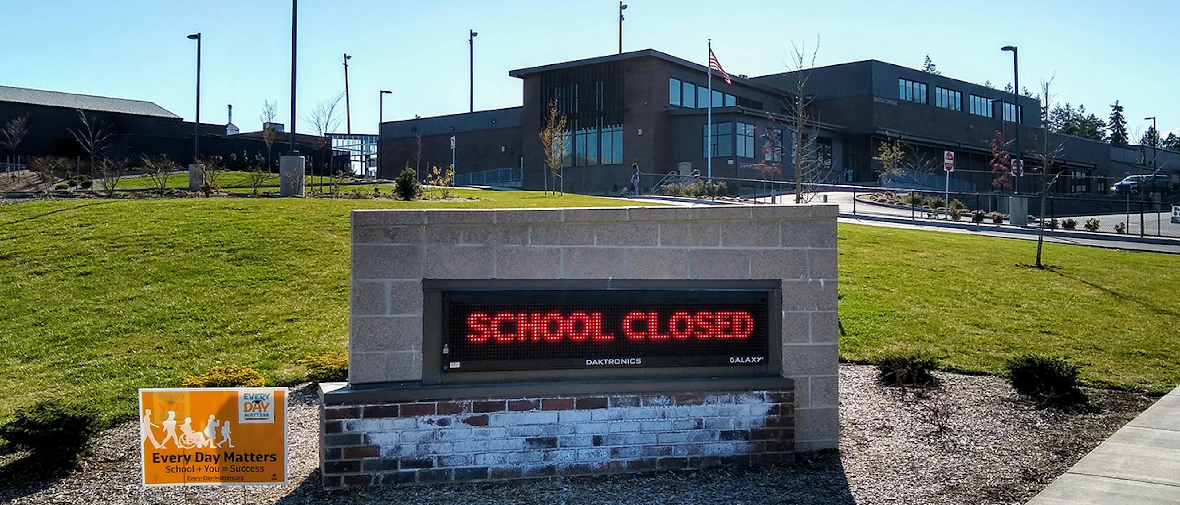 /the-tech-challenges-of-moving-k-12-to-a-distance-learning-model-le9e24n6 feature image