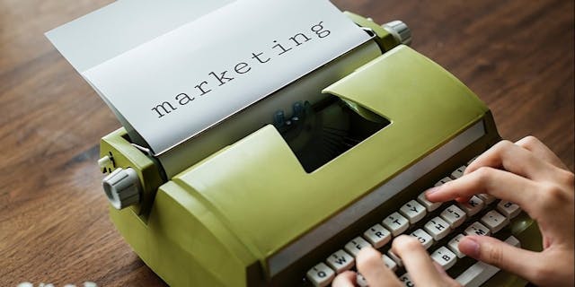 /small-but-essential-free-online-marketing-tools-68l93018 feature image