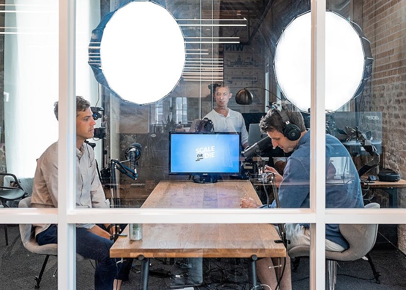/5-tips-for-pr-managers-how-to-get-published-in-forbes-xg203vad feature image