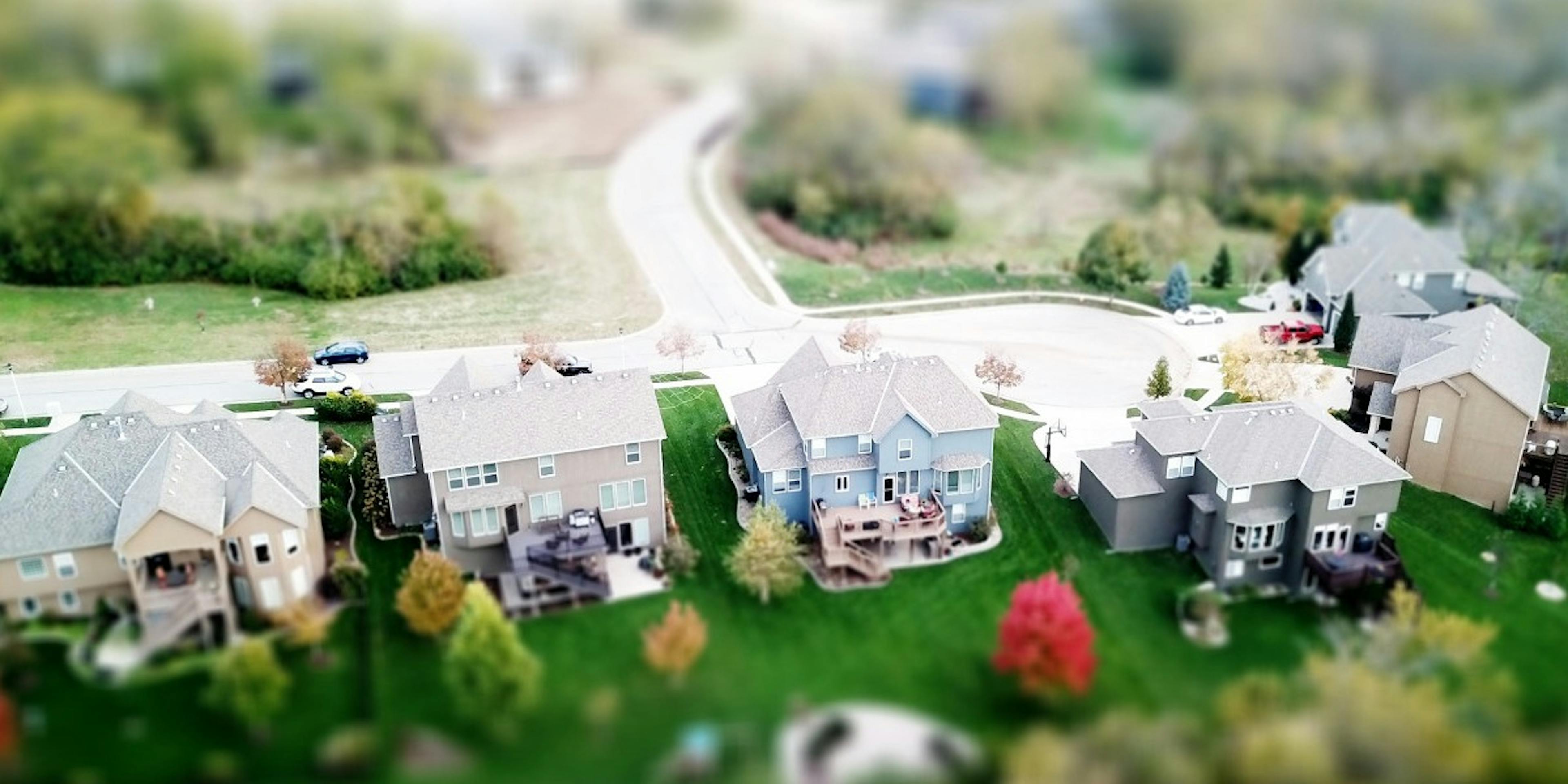 featured image - How to Tokenize Houses on a Blockchain