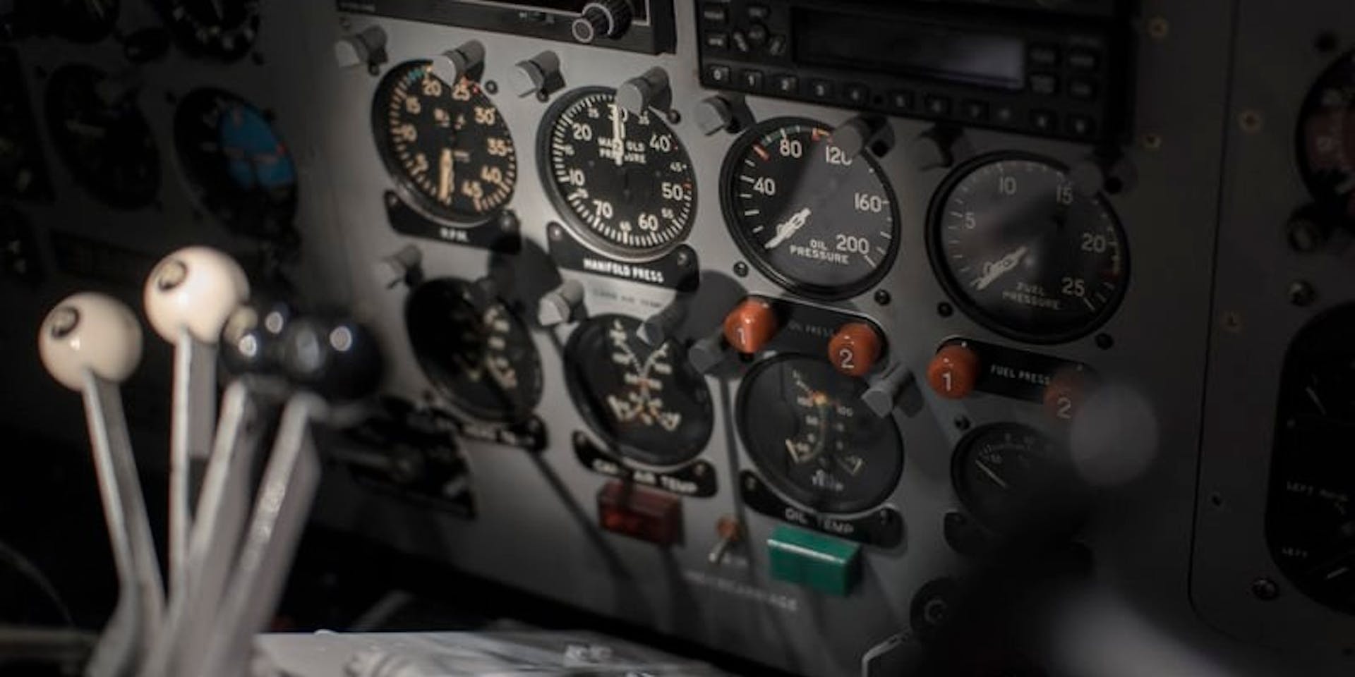 featured image - 7 Rules to Track Software Engineering Metrics Correctly