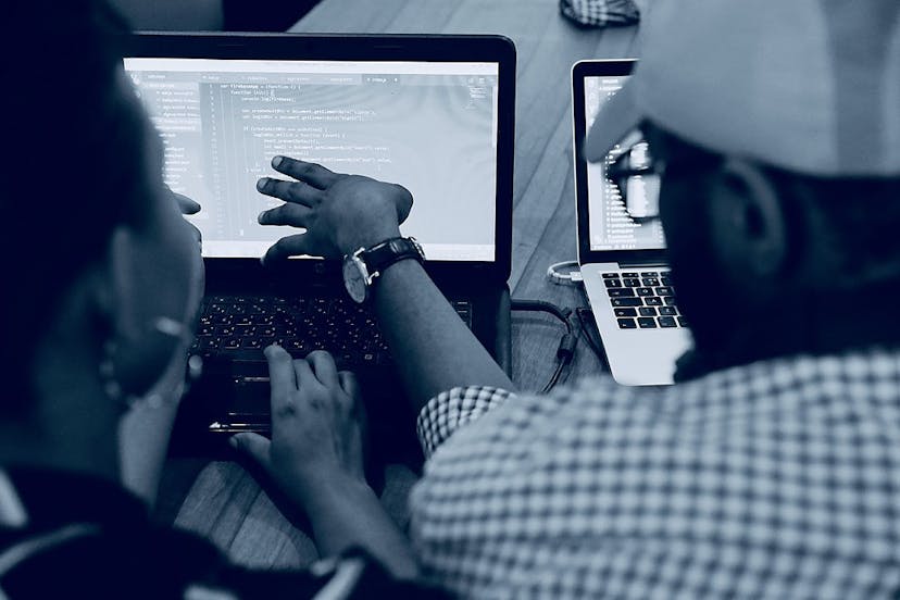 /understanding-solid-principles-in-javascript-w1cx3yrv feature image