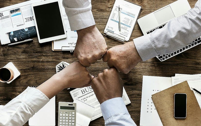 /a-to-z-complete-overview-about-white-label-partnerships-yi4132wx feature image