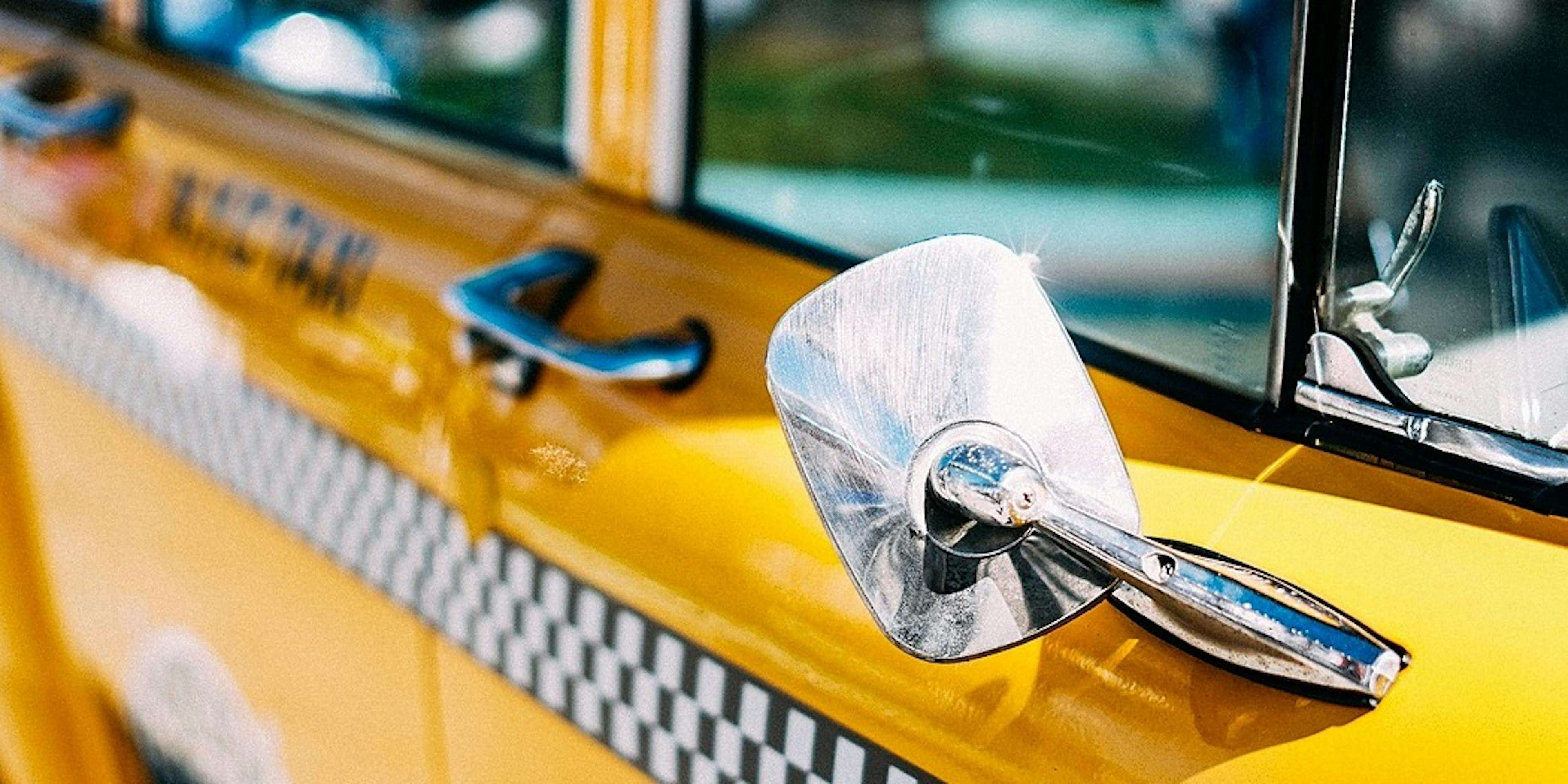 /the-business-model-of-uber-or-guide-for-budding-entrepreneurs-x61i83xiy feature image