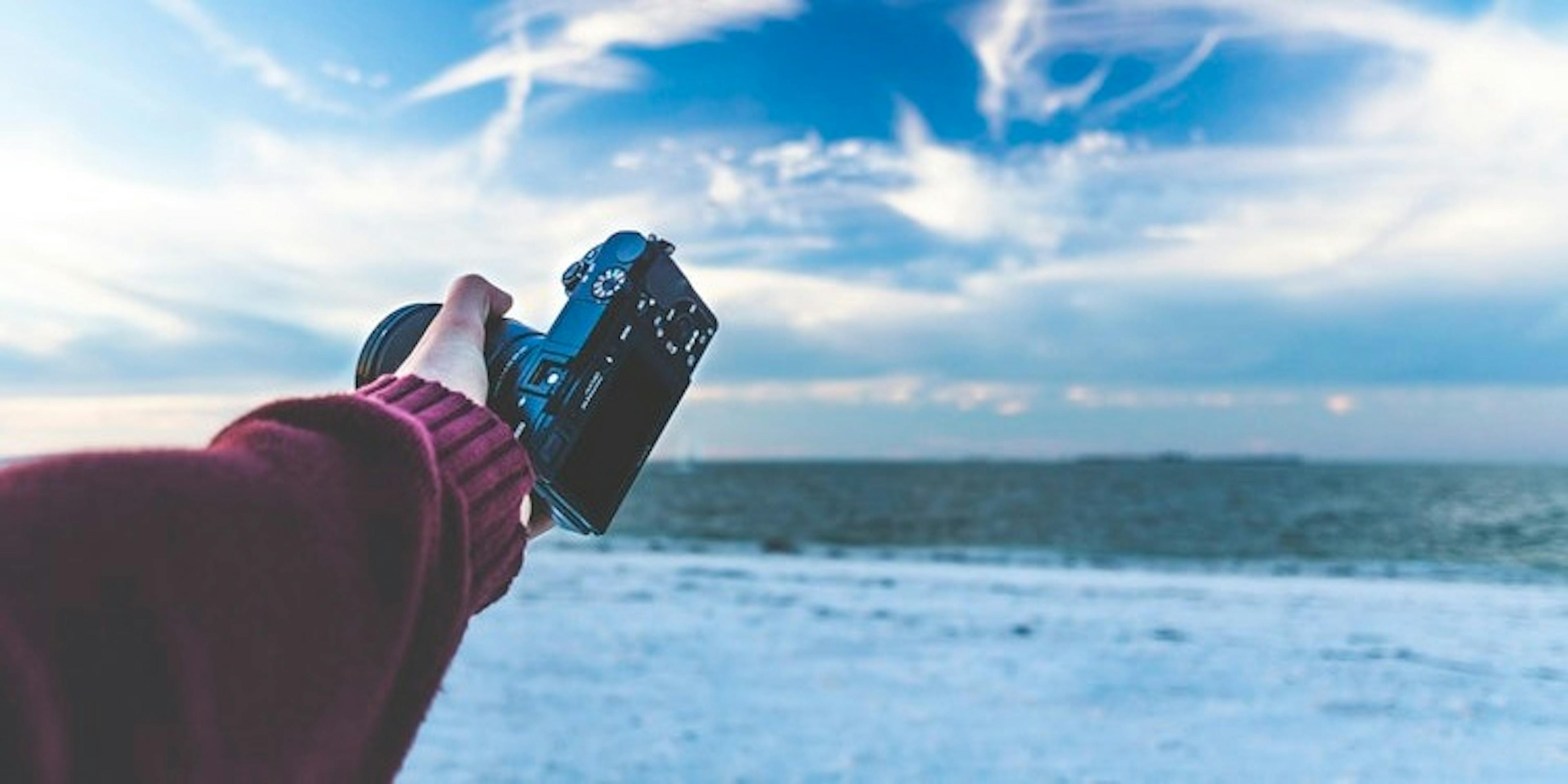 /real-world-applications-of-ai-in-photography-and-editing-software-561fz3zhy feature image