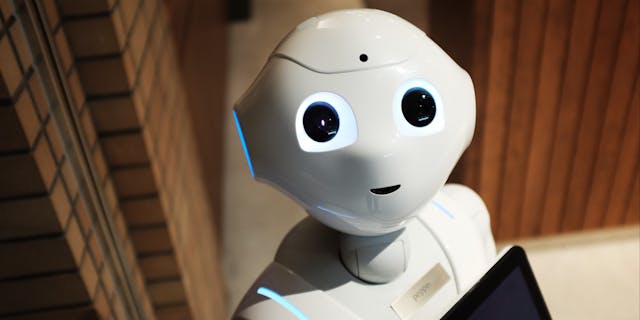 /chatbots-can-make-technology-more-accessible-7d8ea241fc11 feature image
