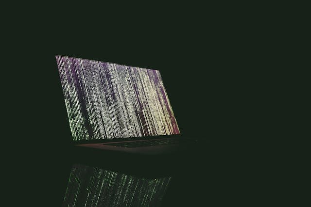 /using-algorithms-to-limit-loss-in-a-market-crash-9z6s3yej feature image