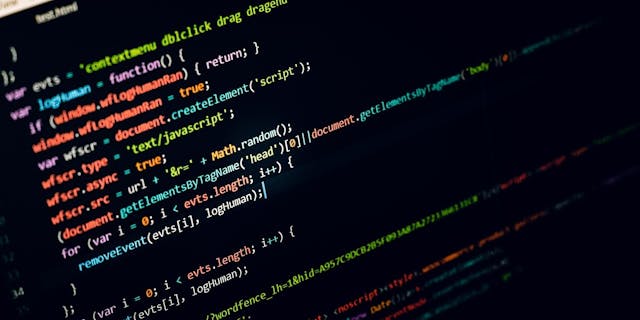 /5-reasons-why-you-should-not-go-to-a-coding-bootcamp-vpim33ag feature image