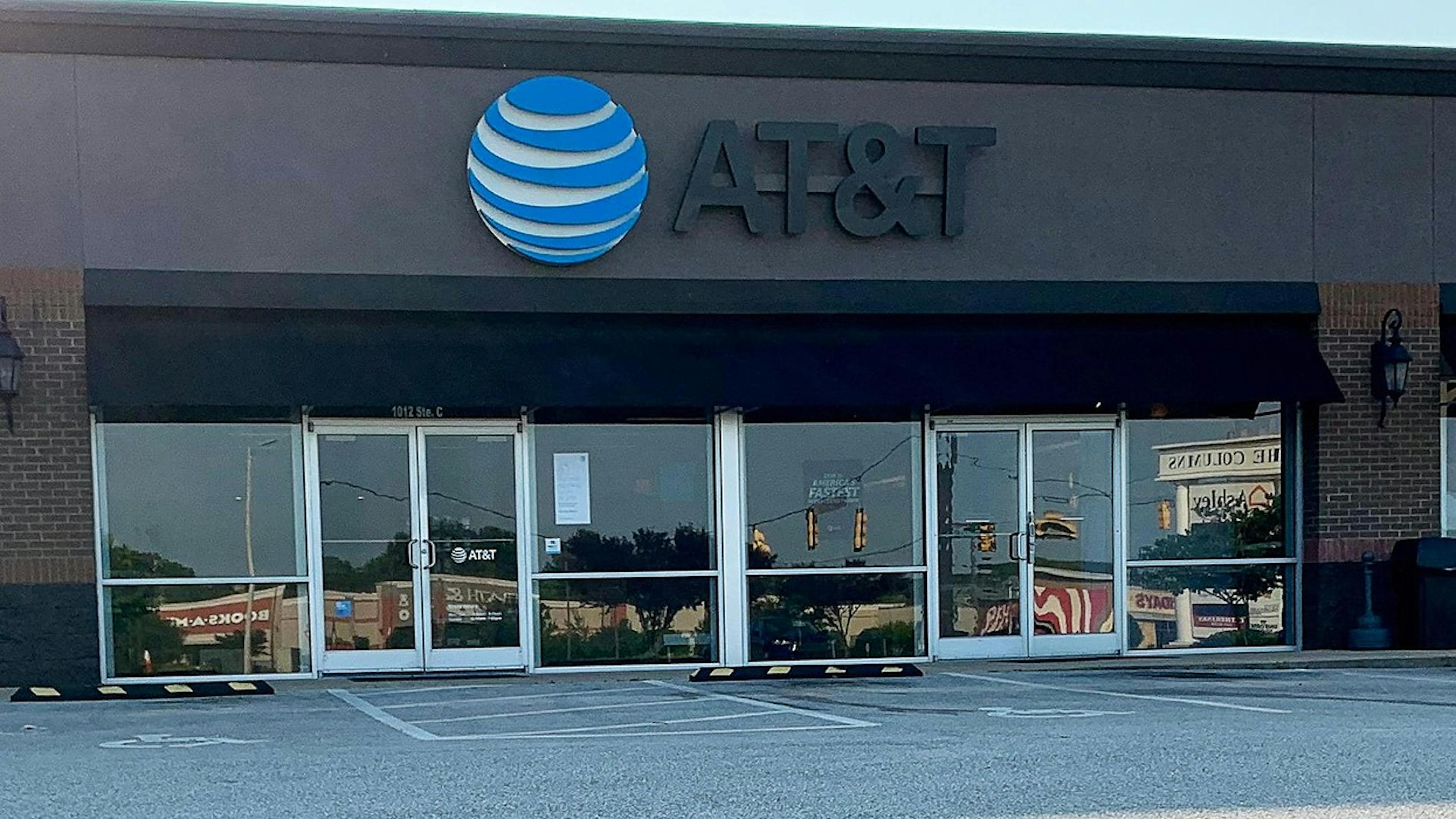 featured image - AT&T’s Ad Exchange is Overrun With Data Stealing Malware