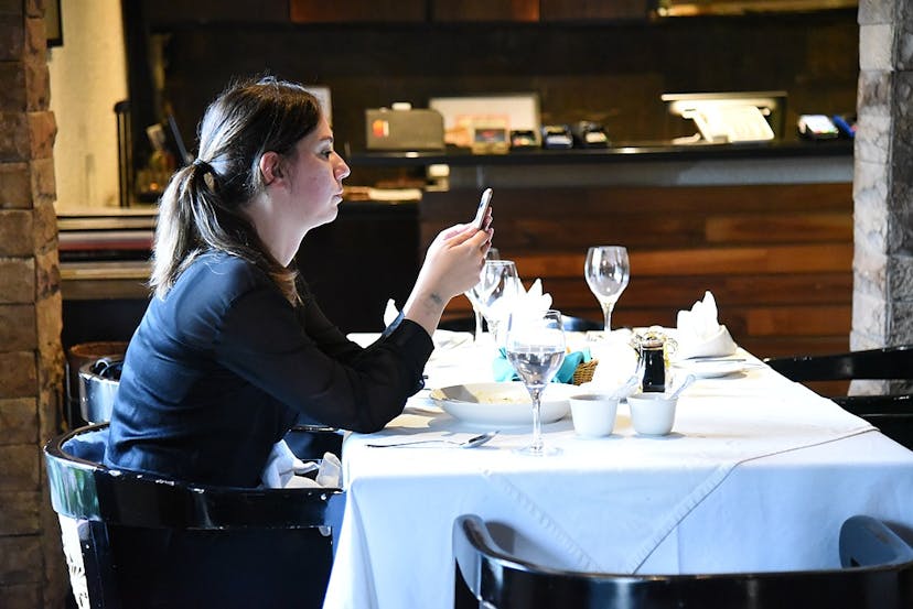 /how-technology-is-revolutionizing-the-dating-scene-for-millennials-and-gen-zers-pv1g3ysn feature image