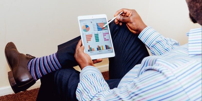 /5-industries-that-rock-big-data-analytics-cx4g53zwb feature image