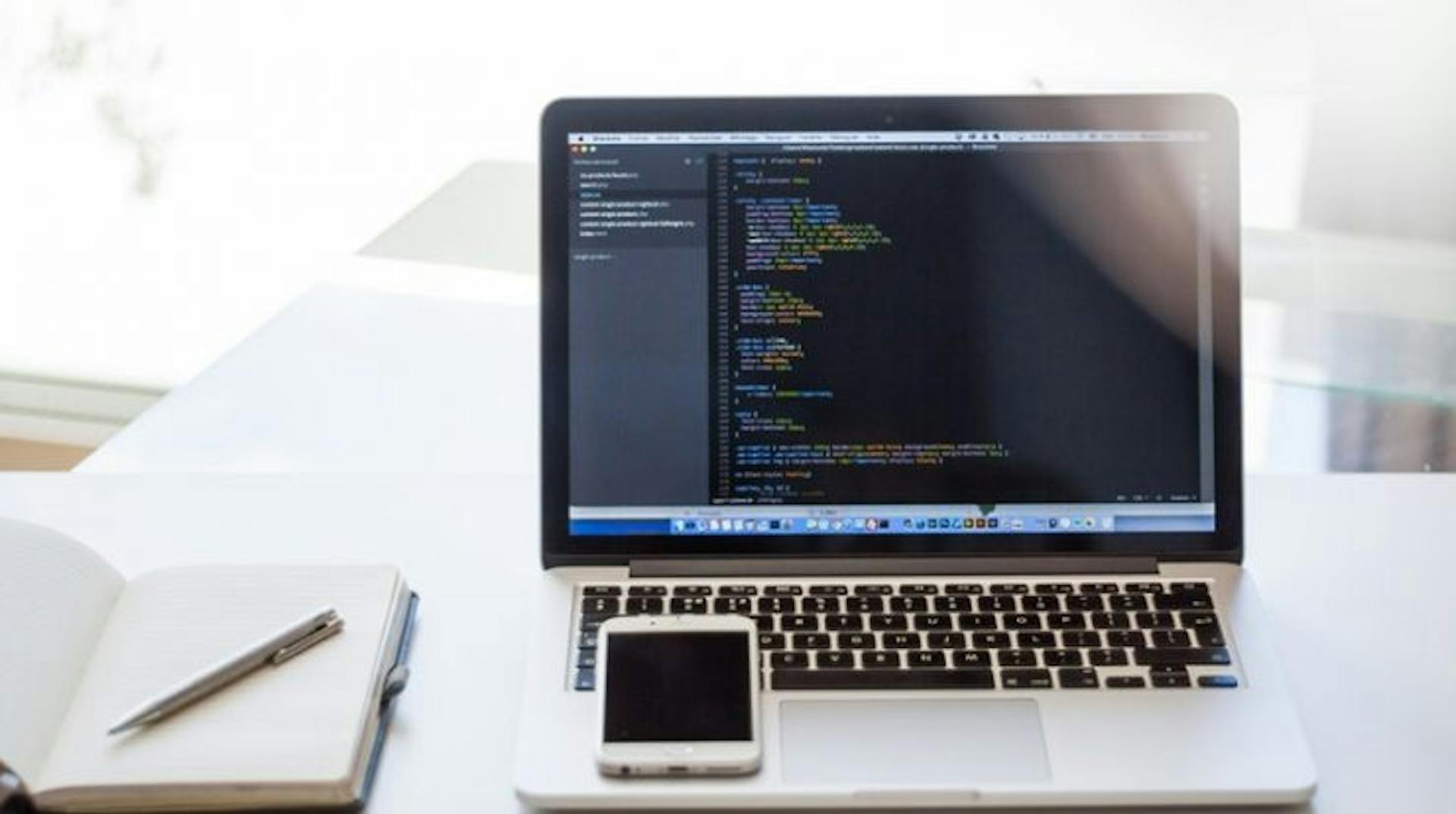 featured image - Cómo aprender a programar como principiante