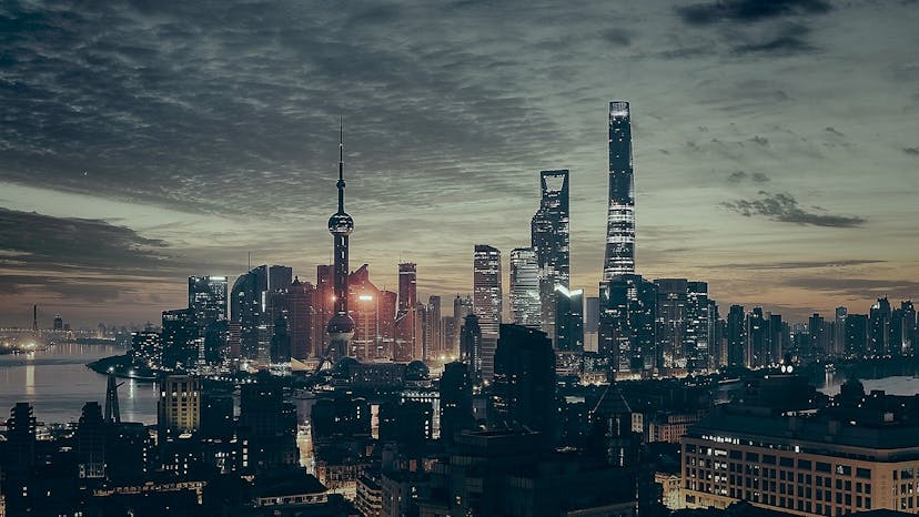 /8-business-opportunities-emerging-in-china-at-this-point-in-the-pandemic-m0cv3wom feature image