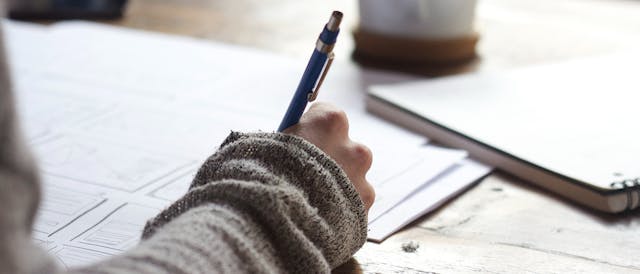 /24-content-strategy-tips-from-pros-for-technologists-who-want-to-start-writing-ps713uon feature image