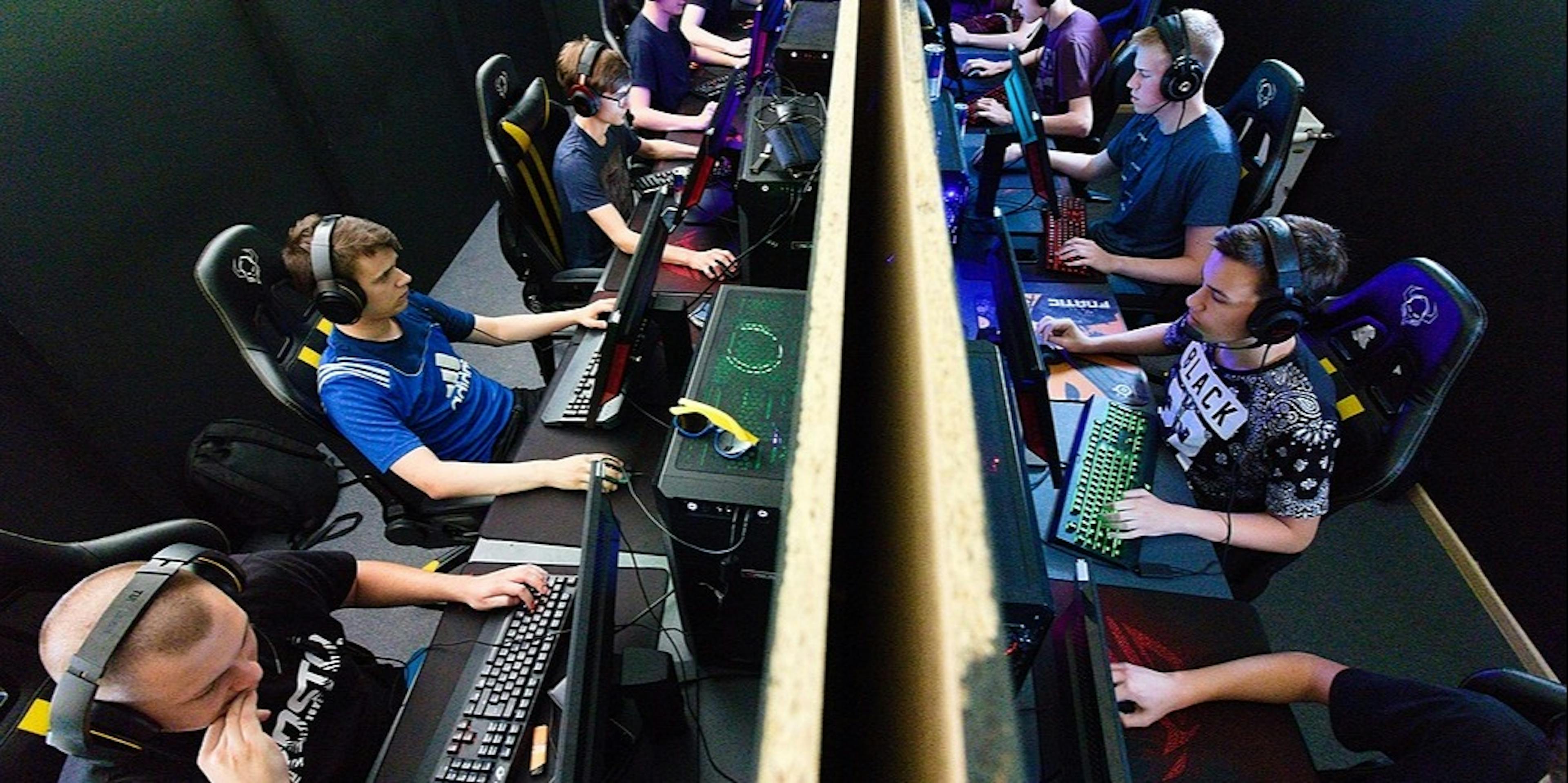 featured image - Could "Play to Earn" Take Over the Gaming Industry?