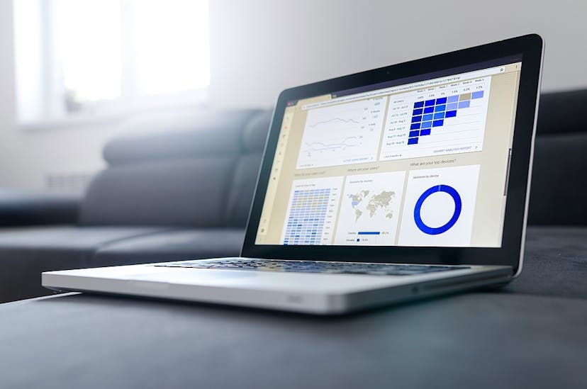 /4-social-media-data-mining-techniques-to-help-grow-your-online-business-o6ch32q4 feature image
