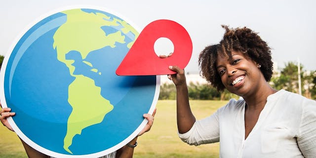 /5-tips-to-get-a-tech-job-abroad-dg11534vv feature image