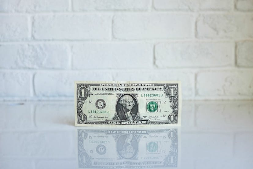 /how-to-make-more-money-as-a-software-developer-da9fc13944e4 feature image