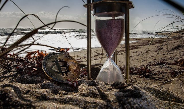 /25-years-in-the-finance-sector-i-became-a-fan-of-blockchain-8101604e5c4b feature image