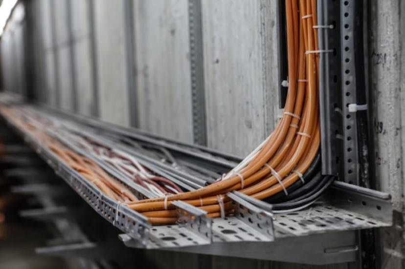 /data-engineering-the-future-of-data-warehousing-81bc953a9b00 feature image