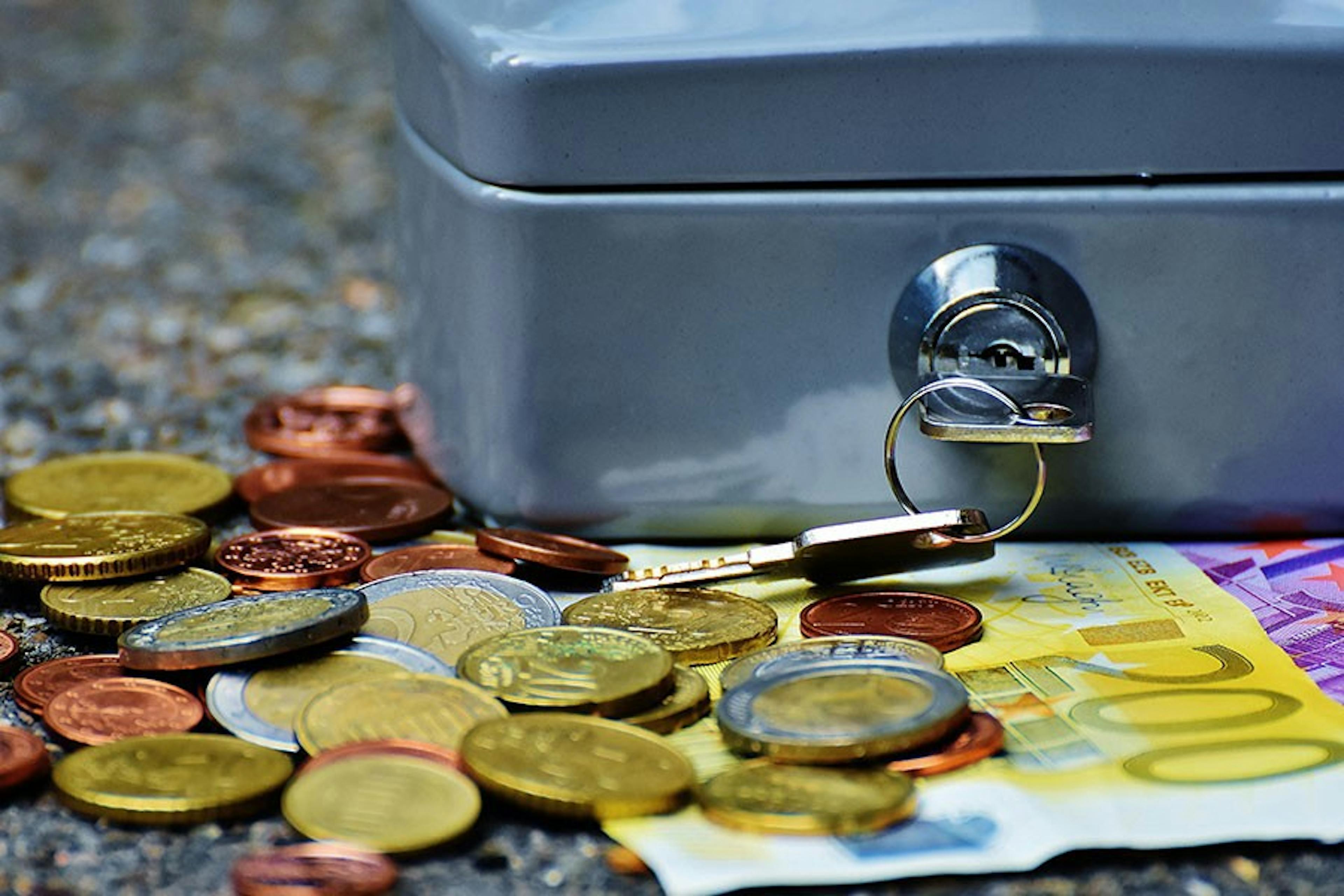 5 Reasons To Invest In Consumer Loans