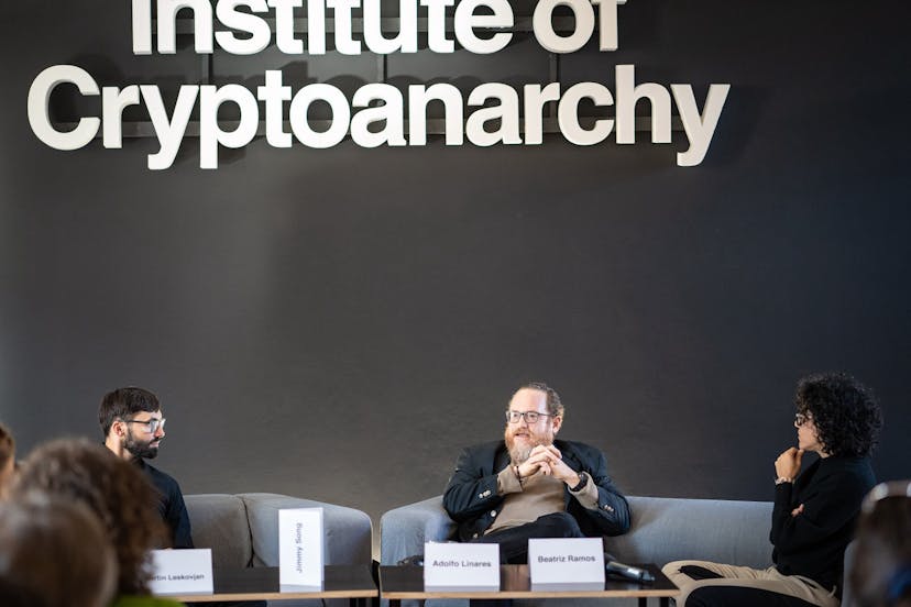 /the-soft-power-of-decentralization-b3163fccaeec feature image