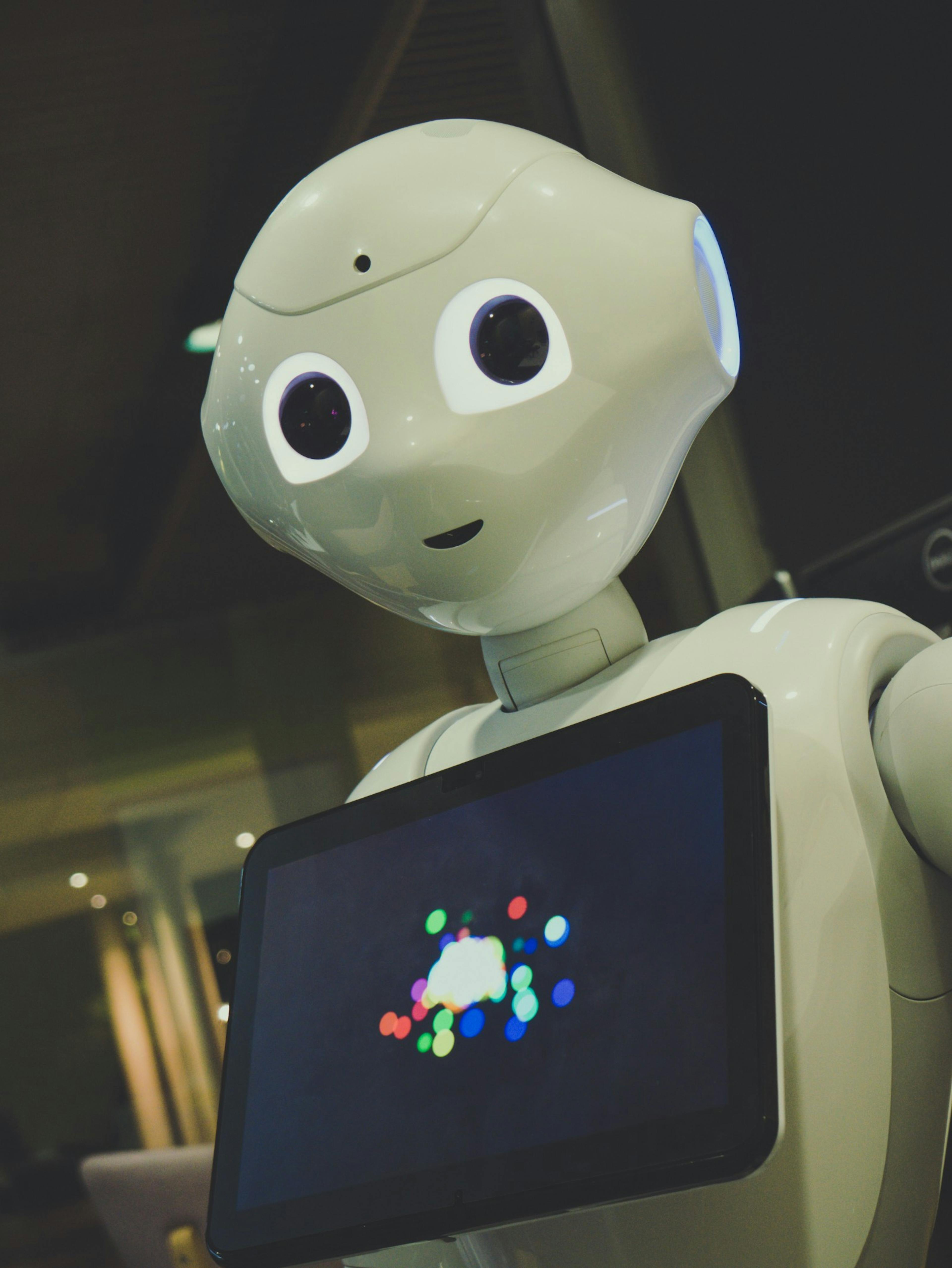 How AI Helps in Distinguishing Fake Reviews from Genuine Ones