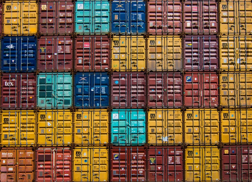 featured image - 10 Free Courses to Learn Docker for Programmers and DevOps Engineers