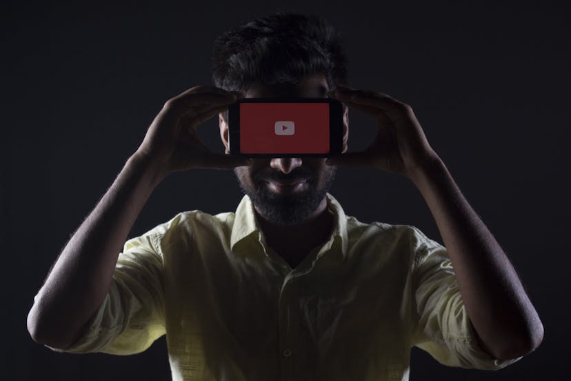 /make-your-own-youtube-player-in-react-using-youtube-data-api-v3-4b9bb5403a87 feature image