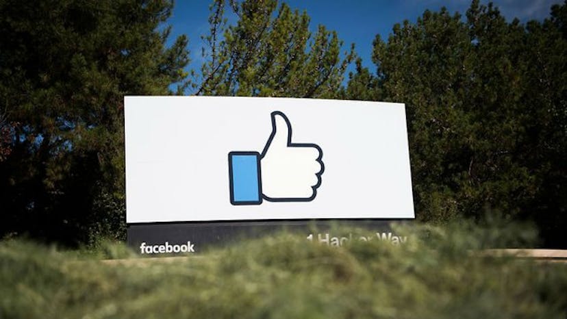 /the-phenomenon-of-social-like-a9608f392f25 feature image
