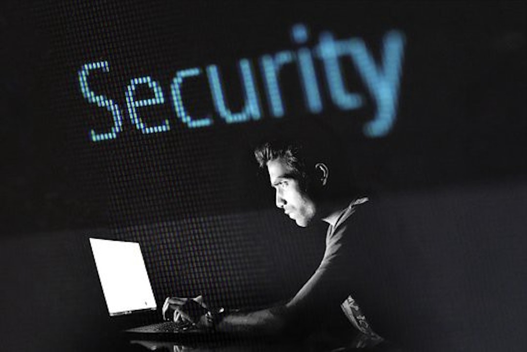 featured image - Los 5 mejores lenguajes de programación para aprender sobre seguridad cibernética