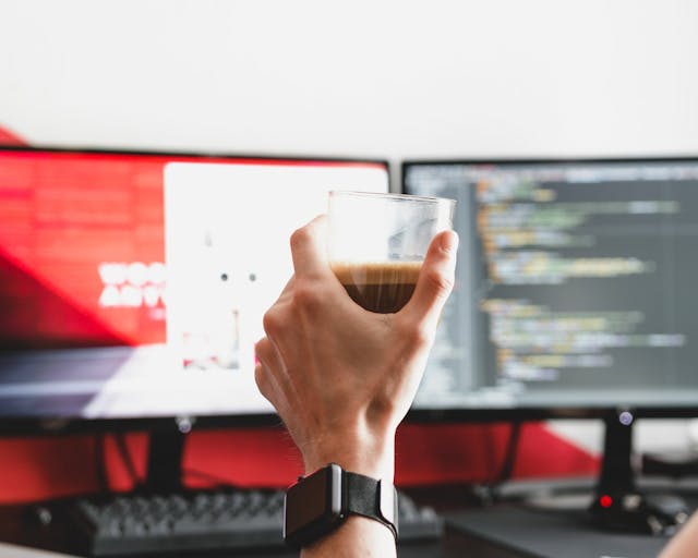 /how-small-businesses-can-compete-for-tech-talent-1ff351afc324 feature image
