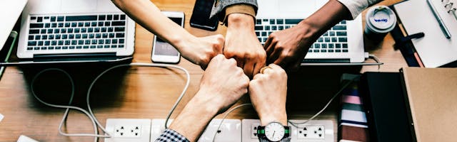 /7-secrets-of-fruitful-cooperation-with-it-outsourcing-company-from-the-insiders-907ba7e91fdf feature image