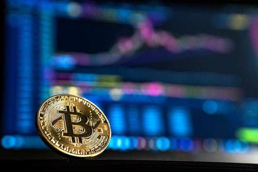 /world-of-crypto-mining-hosting-services-ef2a881326f feature image